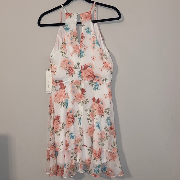 Juniors Dress. Almost Famous. Medium. Never worn - Picture 2 of 7